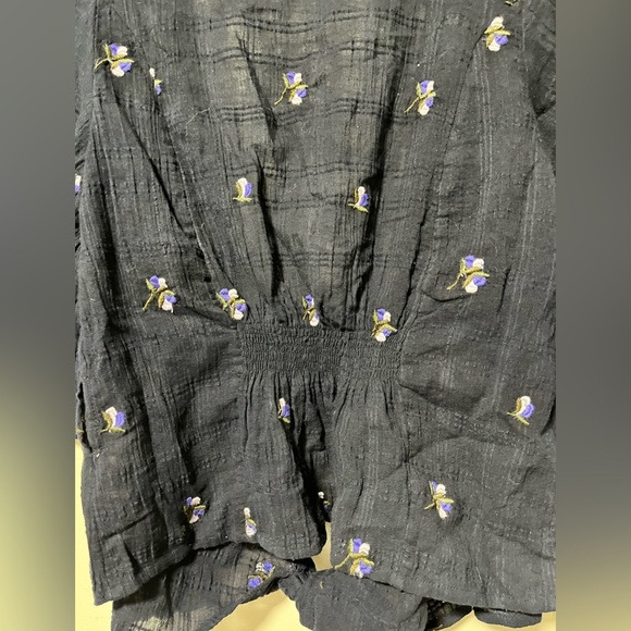 Free People XS Navy Blue Embroidered Wrap Blouse – Cotton, Boho Floral Tie Front - Picture 4 of 13